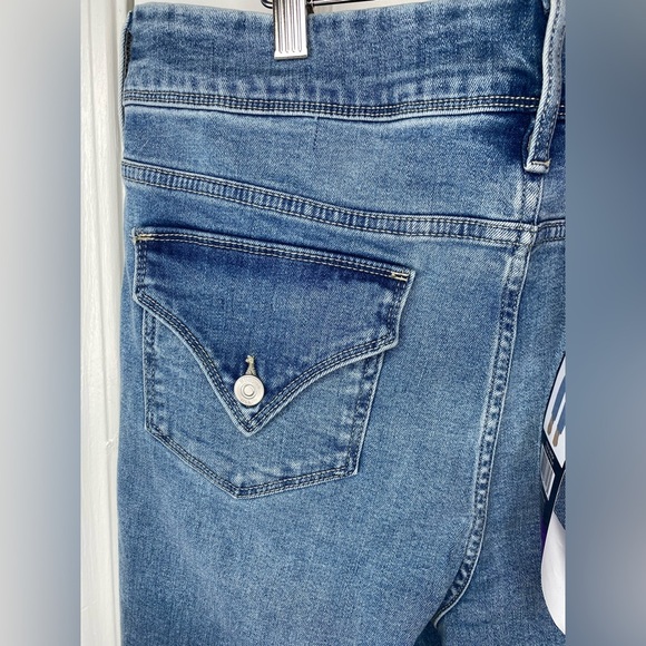 Hudson NWT Mid rise Straight Stretch Blue Denim Jeans with Pockets - Picture 11 of 12